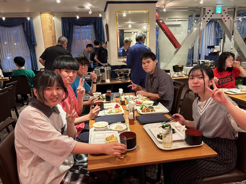 夕食